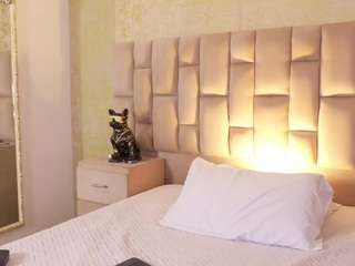 emmatorrees webcam model stream image