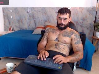 Hanz Col webcam model stream image