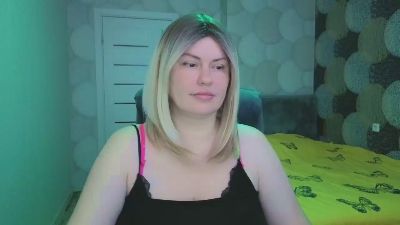 CrystallAngel webcam model stream image