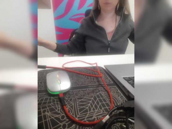 Xo4y-Tpax webcam model stream image