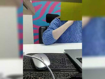 Xo4y-Tpax webcam model stream image