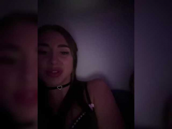 Lunaluxseri webcam model stream image