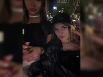 Lunaluxseri webcam model stream image