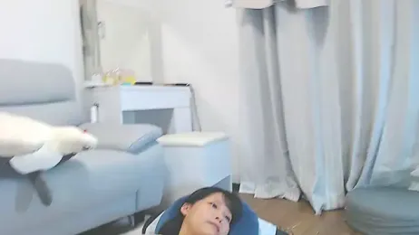 nmnk_CH webcam model stream image