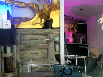 Classy4uuuu webcam model stream image