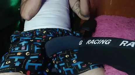 OldManAndGirlishLady webcam model stream image