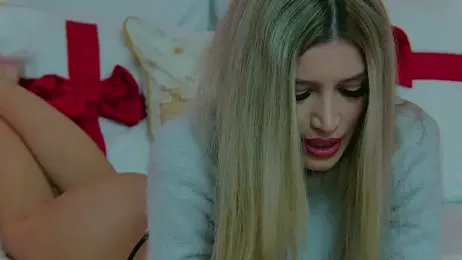 IvySamek webcam model stream image