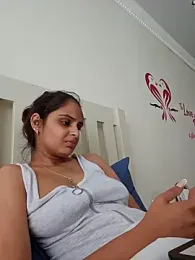 DirtySnowball69 webcam model stream image