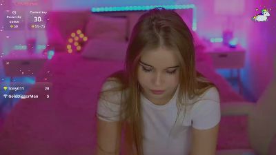 MyLolaSky webcam model stream image