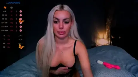 babyleilaa webcam stripchat model stream image