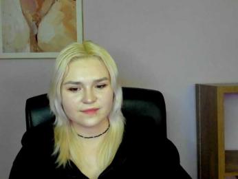 SweetLilyxo webcam model stream image