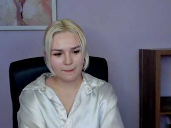 SweetLilyxo webcam model stream image