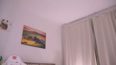 ElwynaBumford webcam model stream image