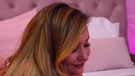 YaaraCollins webcam model stream image