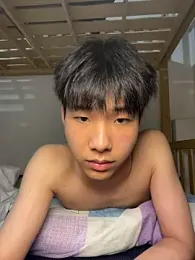 qomelo webcam stripchat model stream image