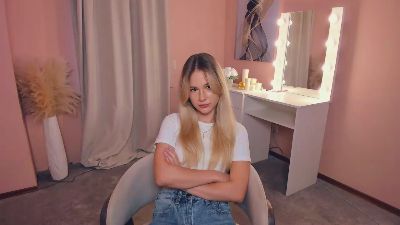 LibbieKarella webcam model stream image