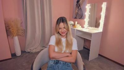 LibbieKarella webcam model stream image