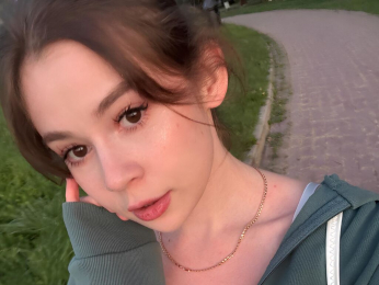 MozelleSchenz webcam model stream image