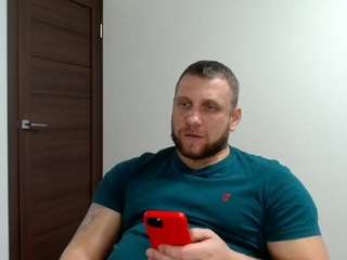 b-l-o-n-d webcam model stream image