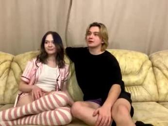 baby_on_face webcam model stream image