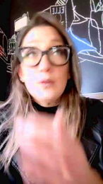 Lalalovehot2 webcam model stream image