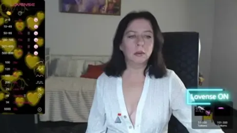 Julia_Dean webcam model stream image