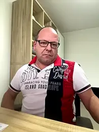 coupleLatinaLovers webcam model stream image