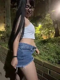 zevellez webcam model stream image