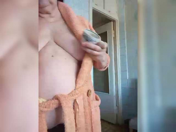 Love777love webcam model stream image