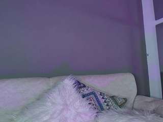 zoee-8 webcam model stream image