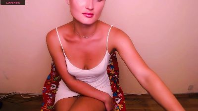 AlexisCrystal_ webcam model stream image
