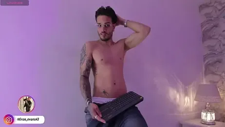 enzo_evans_ webcam model stream image