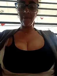 Jade_1-9 webcam model stream image