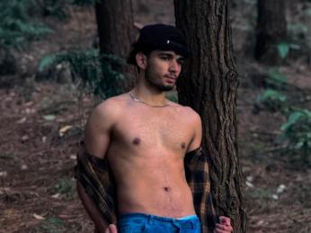 LucasTompson 预览图