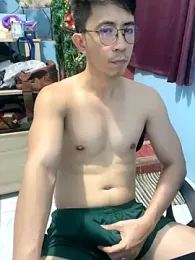 ieat_monsters webcam model stream image