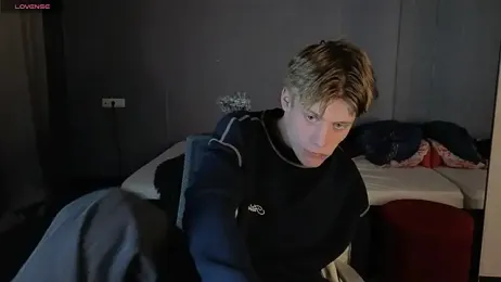 LouieEvans webcam model stream image