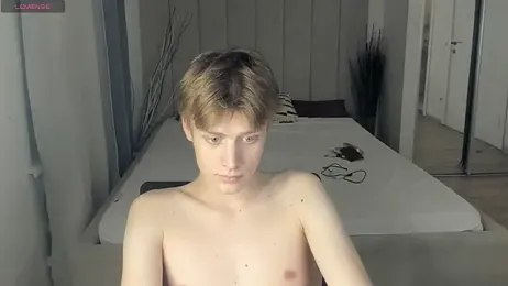 LouieEvans webcam model stream image