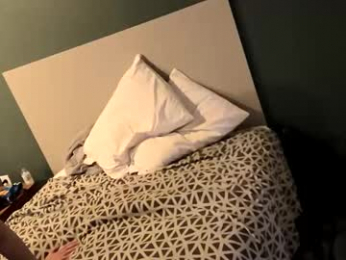 staightupdownbad webcam model stream image