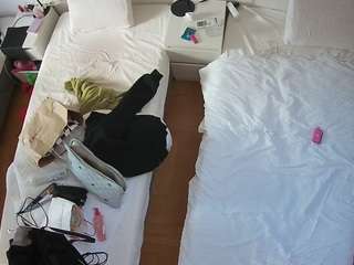 voyeurcam-julmodels-bed-5 webcam model stream image