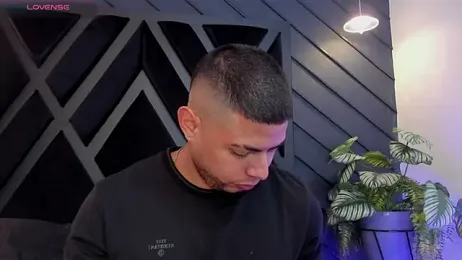 marco_garciia_ webcam model stream image