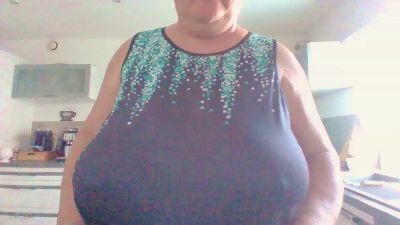 lunaria webcam model stream image