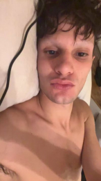 AndreaHornyDick webcam model stream image