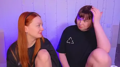 Radiants_two webcam stripchat model stream image