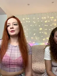 Radiants_two webcam model stream image