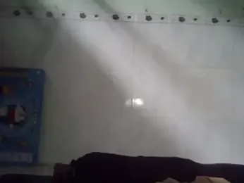 yours_c webcam model stream image