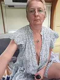 lescoquinsdu40 webcam model stream image