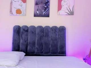 tinacurly webcam model stream image