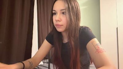 LynPavlica webcam model stream image