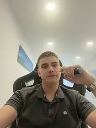 WARDEN_w webcam model stream image