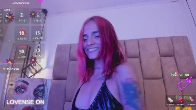 RavynRouge webcam model stream image